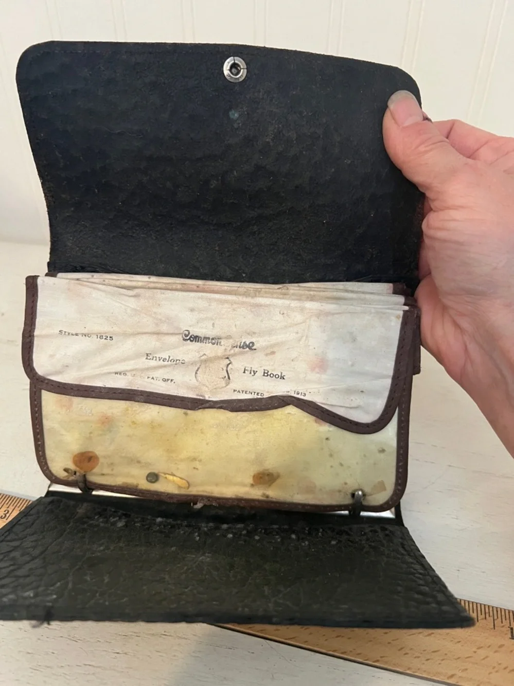 1913 Vintage CommonSense Black Leather Fly Wallet Felts, Flies Leaders Hooks